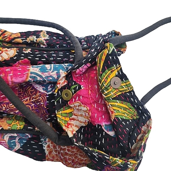 Floral Pleated Quilted Cotton Handstitched Cottagecore Boho Magnetic Hobo Bag - Picture 7 of 13